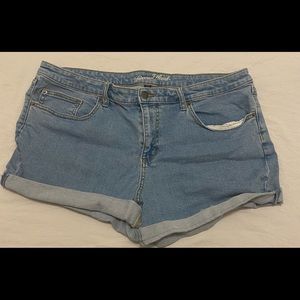 Universal Thread Shorts